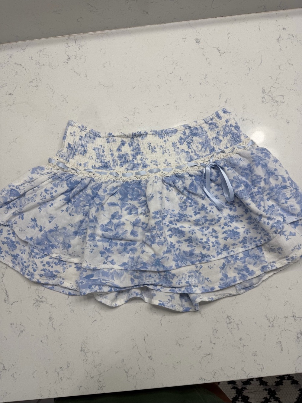 Hollister White and Light Blue Floral Ruffle Skort